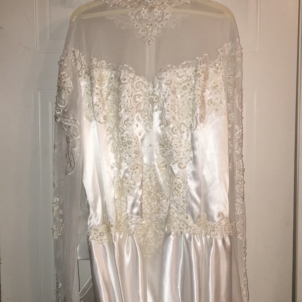 Wedding dress